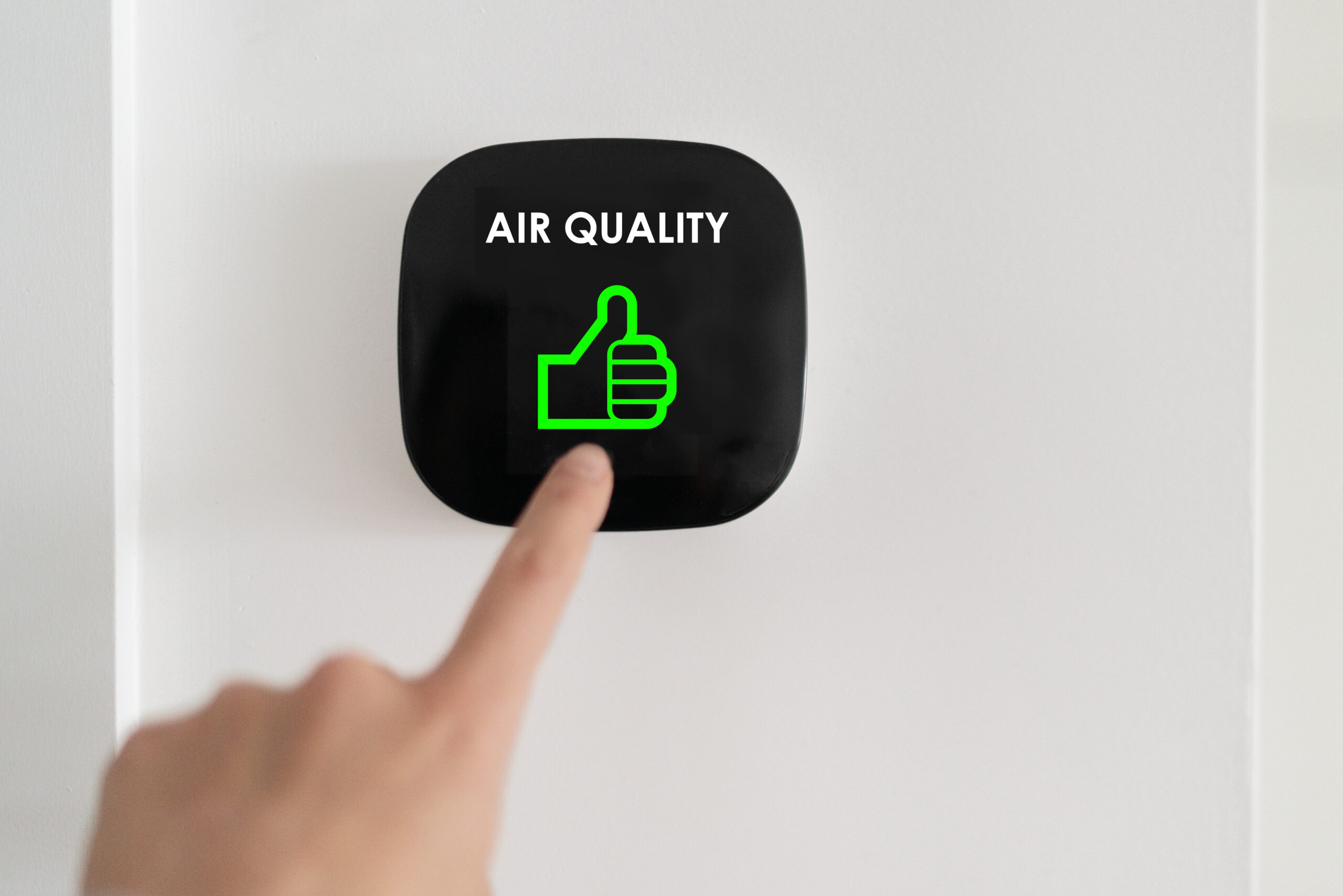 Read more about the article Best Indoor Air Quality Monitor: Top 5 in 2024